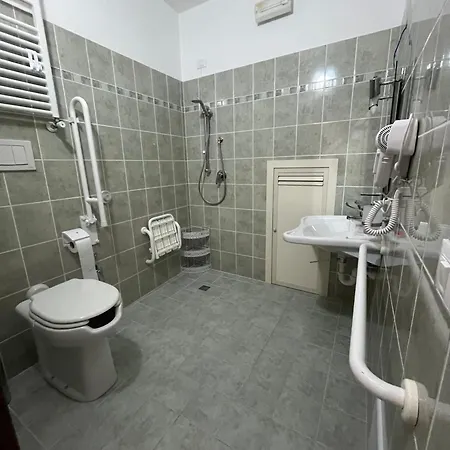 Sinopoli Casa 사트리아노